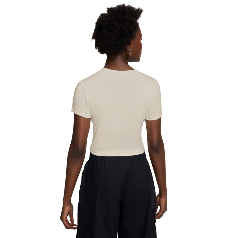 Nike Sportswear Chill Knit Cropped T-Shirt