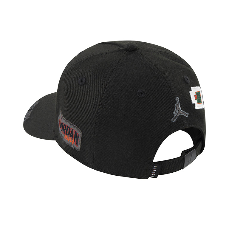 Jordan Older Kids Signature Curvebrim Cap
