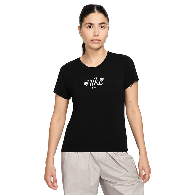 Nike Sportswear Chill Knit T-Shirt