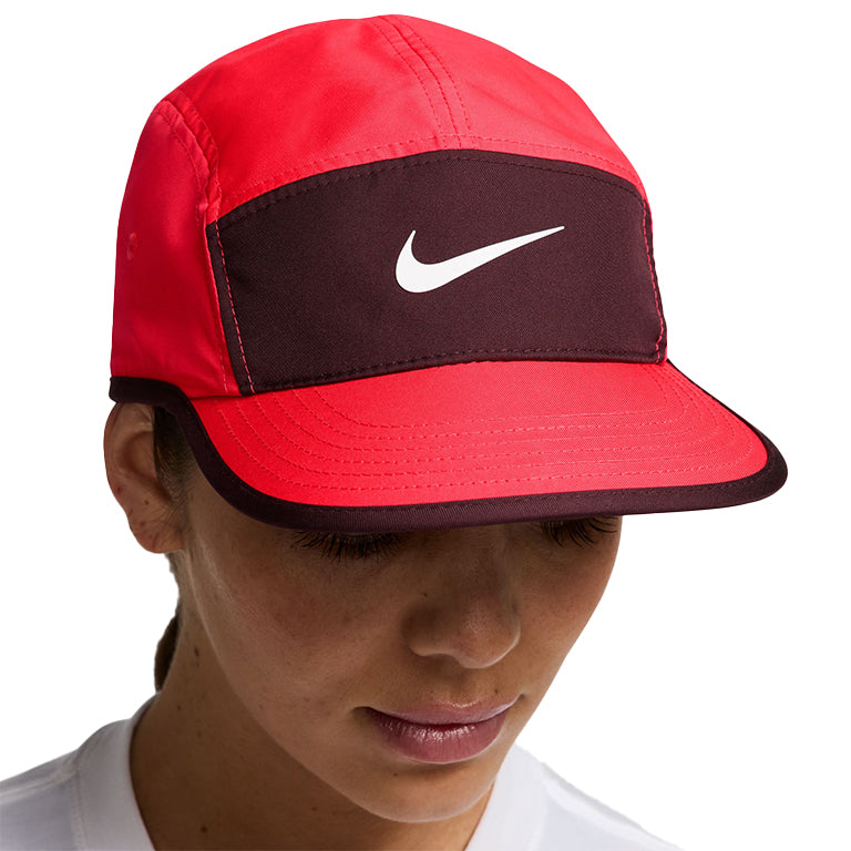 Nike Dri-FIT Fly Unstructured Swoosh Cap