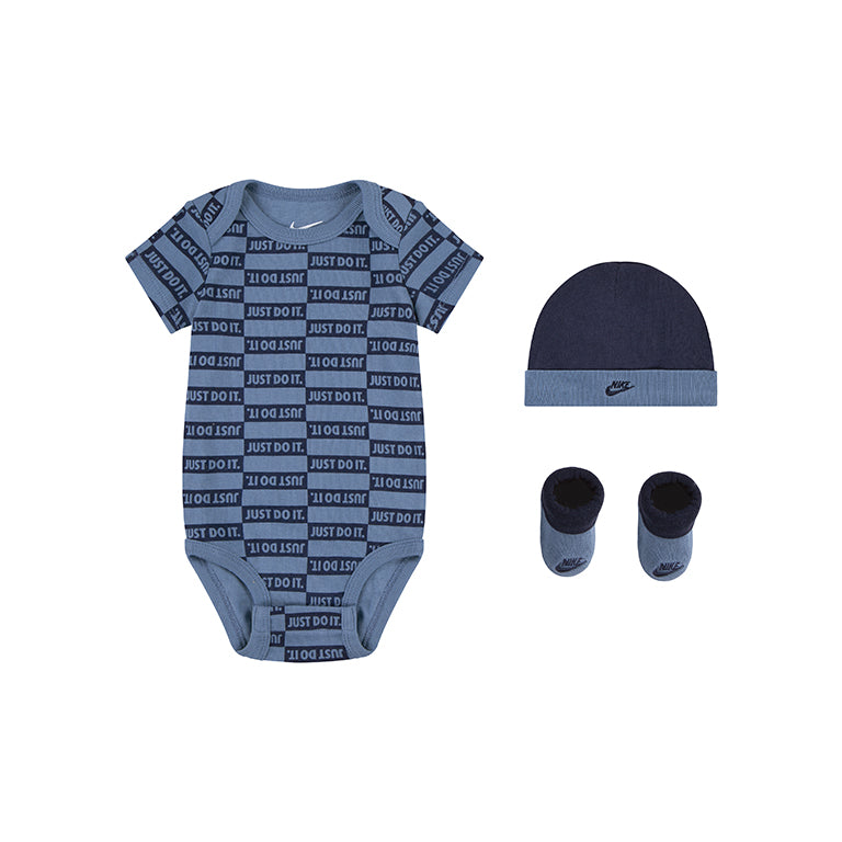 Nike Infant Textured Club 3 Piece Set