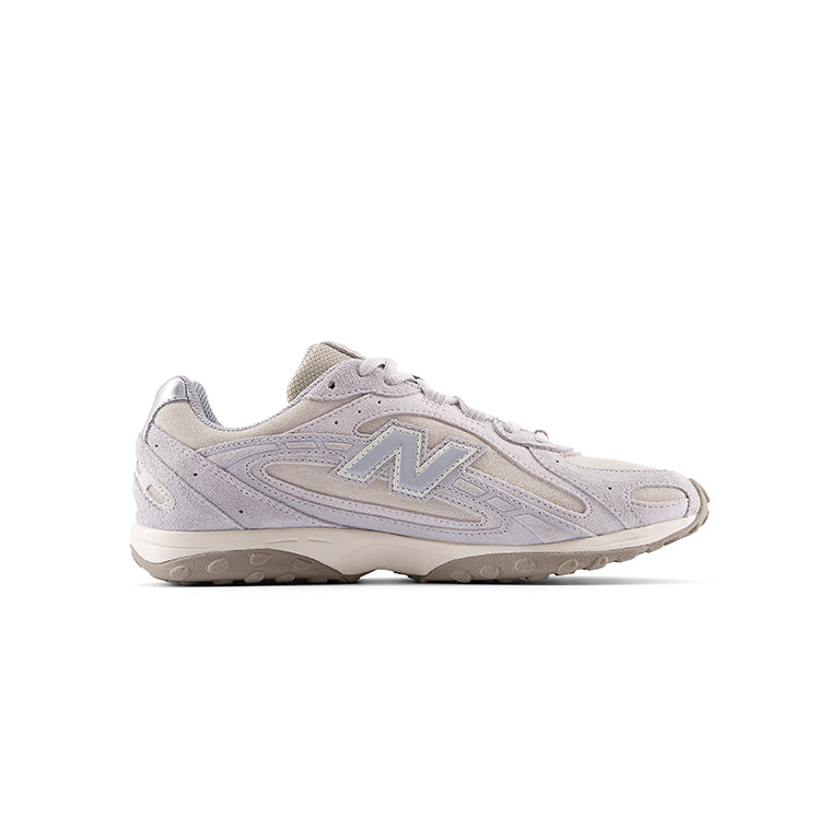 New Balance 204L