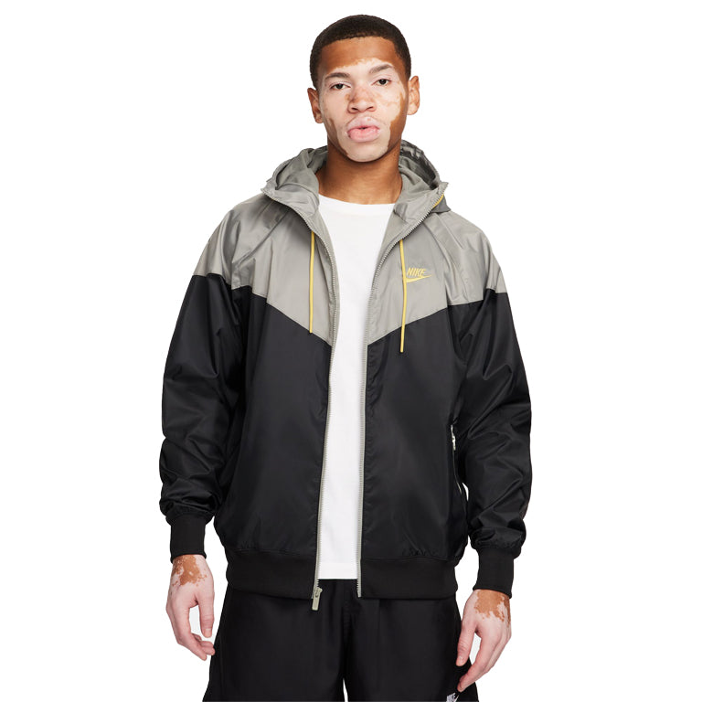 Nike Sportswear Hooded Windrunner Jacket