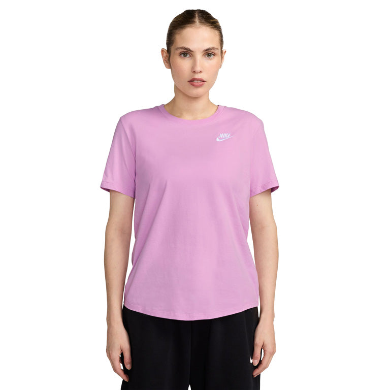 Nike Sportswear Club Essentials T-Shirt