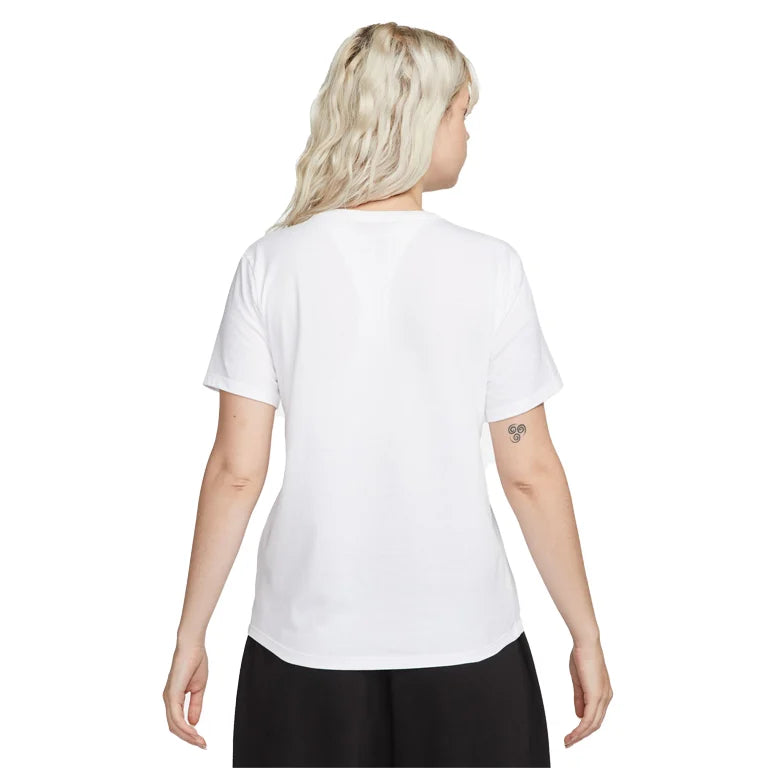 Nike Sportswear Club T-Shirt