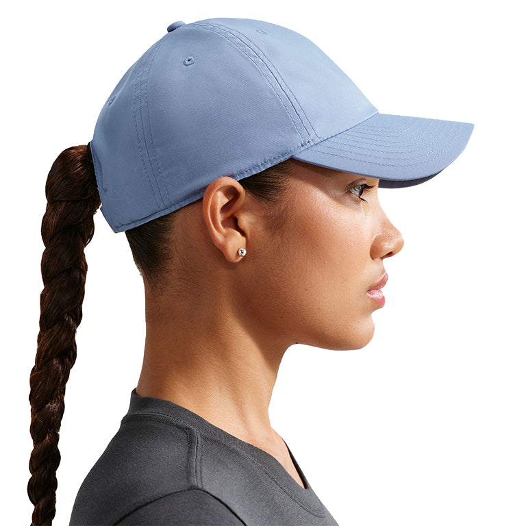Nike Dri-FIT Club Unstructured Metal Swoosh Cap