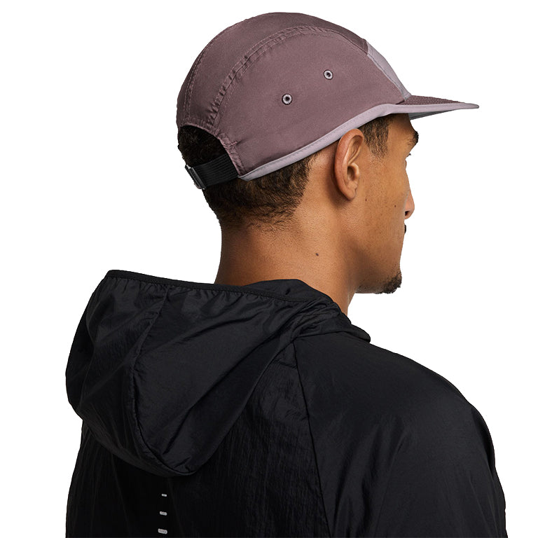 Nike Dri-Fit Fly Unstructured Swoosh Cap