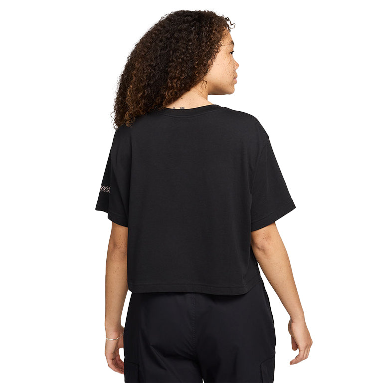 Nike Sportswear Loose Short-Sleeve Cropped T-Shirt