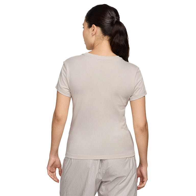 Nike Sportswear Chill Knit T-Shirt