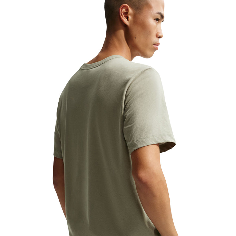 Nike Sportswear Standard Cafe Swoosh Mug T-Shirt