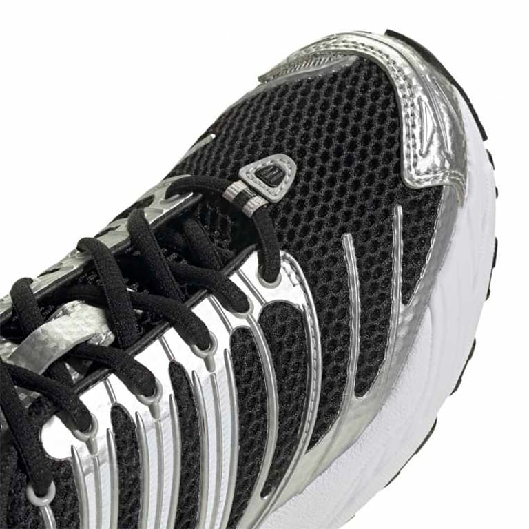 adidas Adistar Control 3