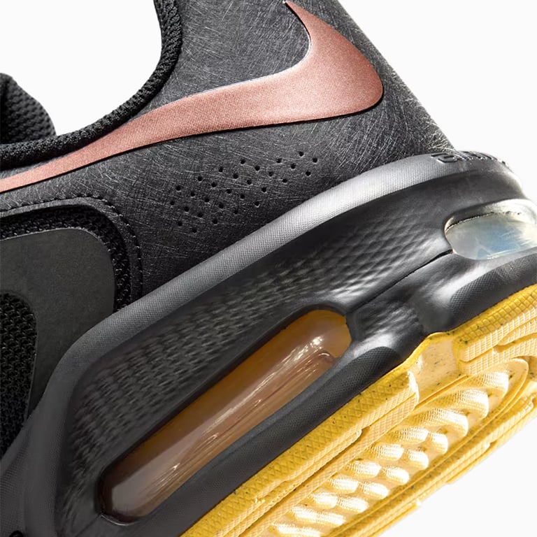 Nike Air Max Fire
