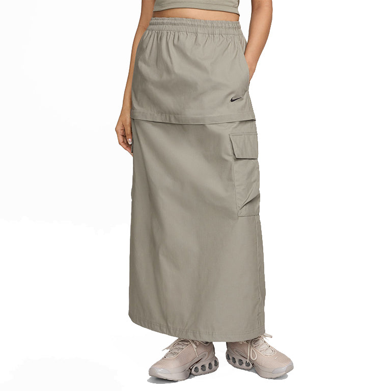 Nike Sportswear Essential Mid-Rise Woven Cargo Midi Skirt