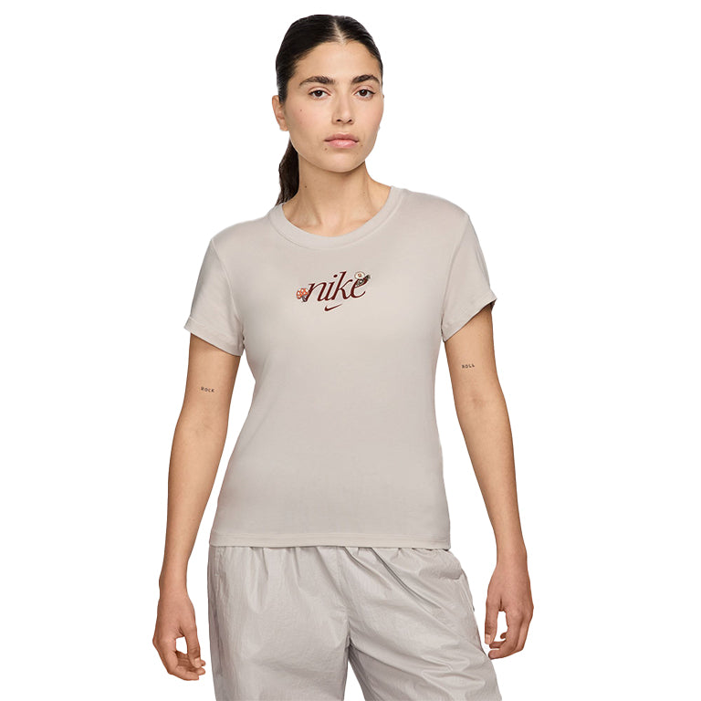 Nike Sportswear Chill Knit T-Shirt